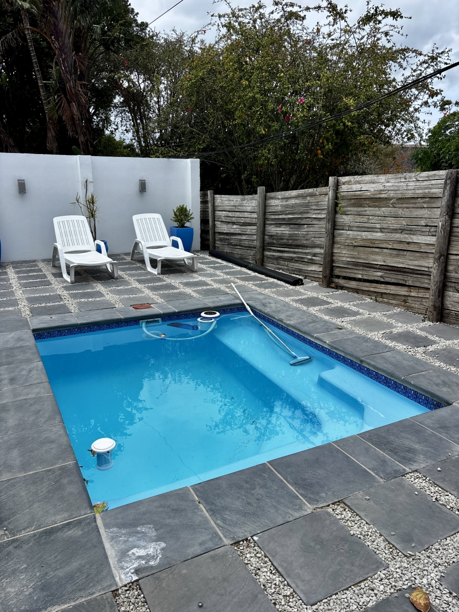 1 Bedroom Property for Sale in Plettenberg Bay Central Western Cape